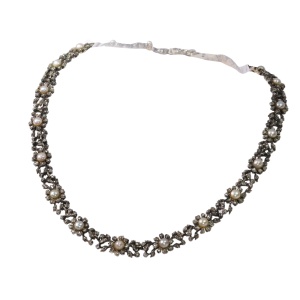 Victorian Elegance: A Diamond and Pearl Choker of Timeless Grace